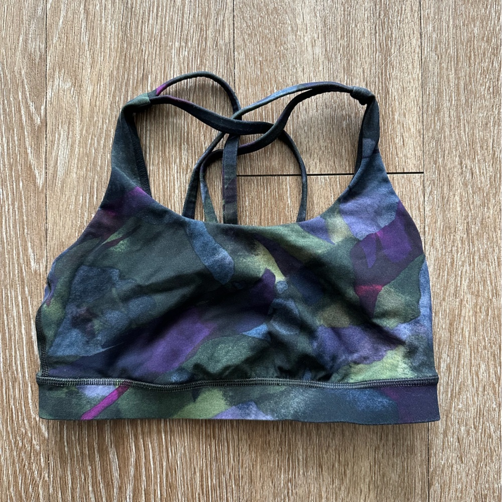 Lululemon sports bra